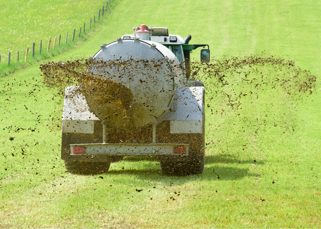 Buchumschlag von Der sachgerechte Einsatz von Biogasgülle und Gärrückständen im Acker- und Grünland